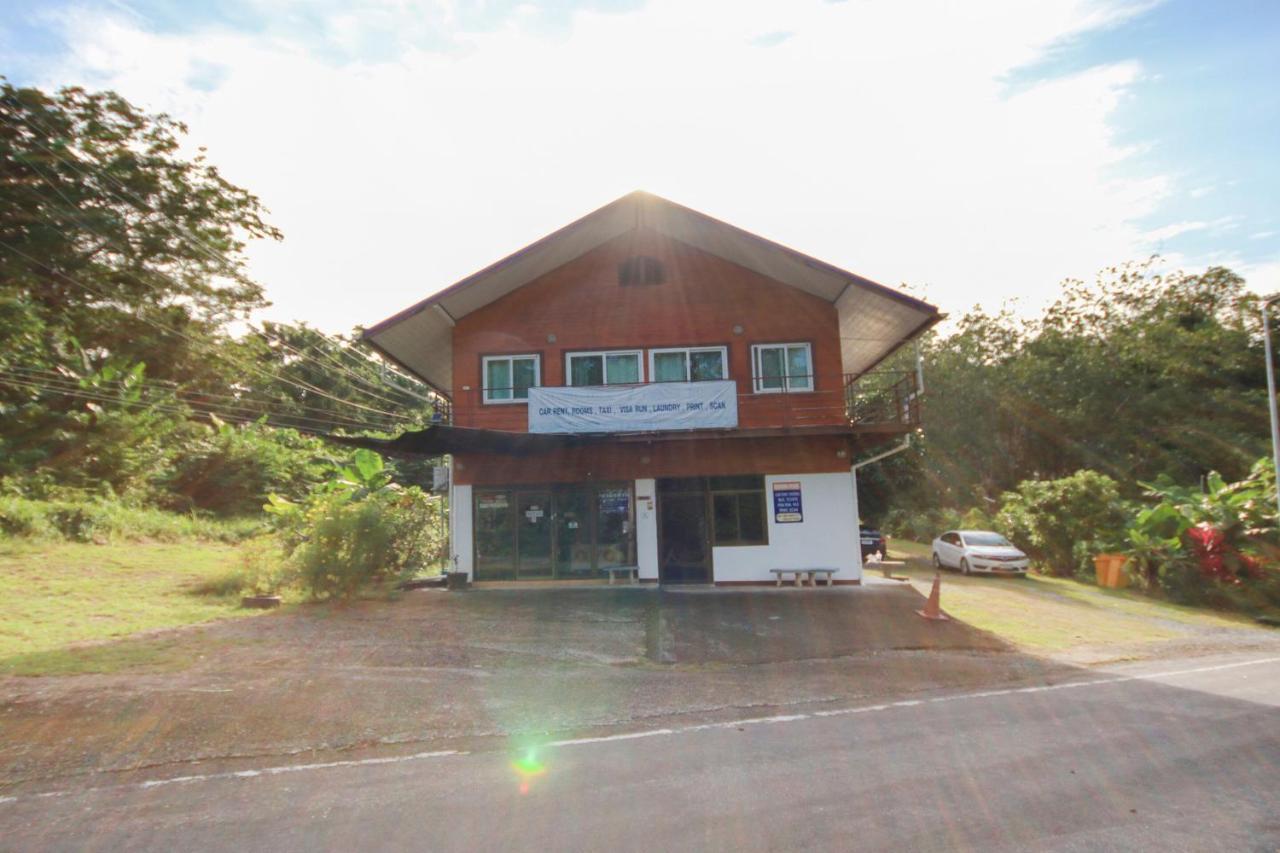 Oyo 75373 Chamil House Nai Harn Exterior foto